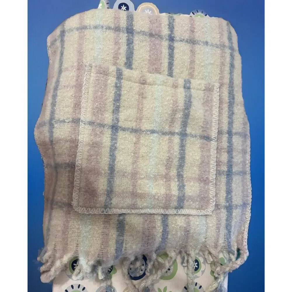 True Craft Tanzanite Combo Comfort Shawl With Pockets NWT For Indoor Or Outdoor - Picture 5 of 8